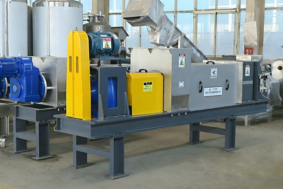 全新推出高效螺旋挤压脱水机 引领固液分离技术新高度